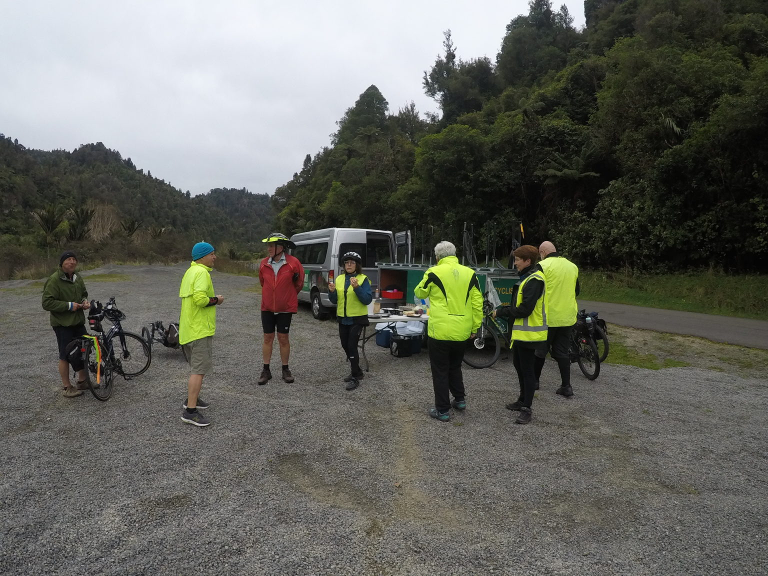 Remutaka & Martinborough Shuttles Green Jersey Explorer Tours